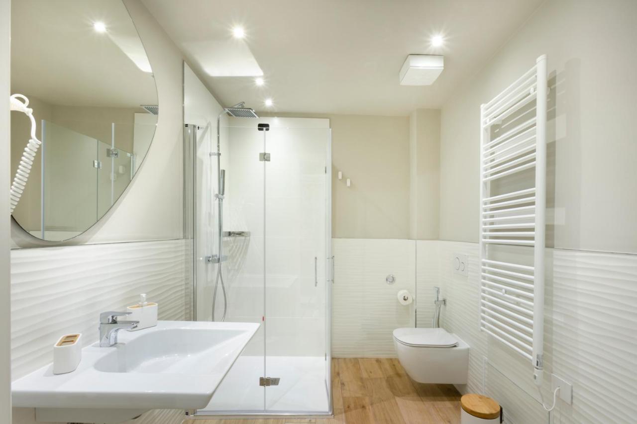 Eleonore Elegant Room Suite Gallura Cagliari Bagian luar foto